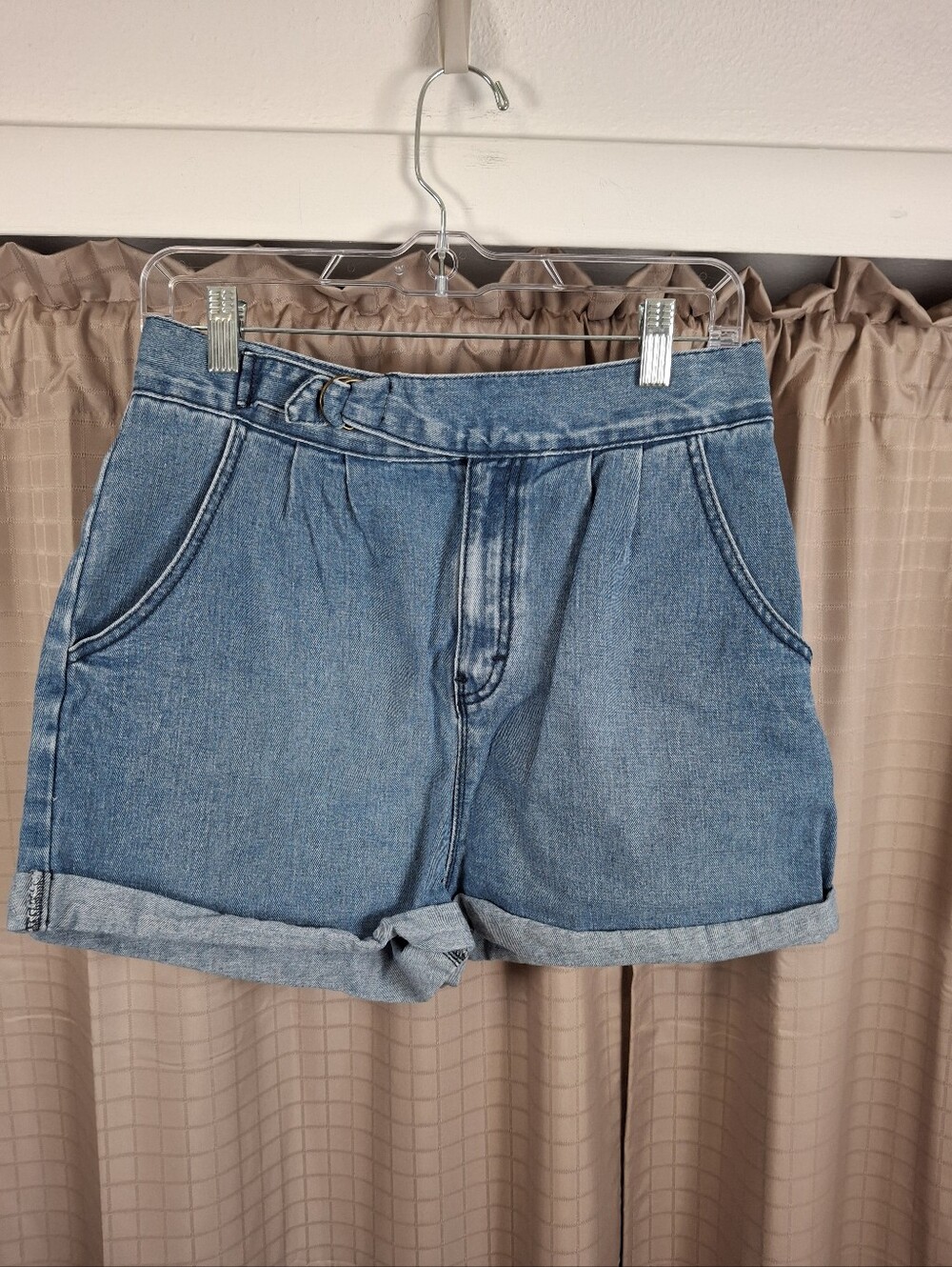 BDG Urban Outfitters Medium Wash High Rise Belted Denim Shorts Cuffed Size 8